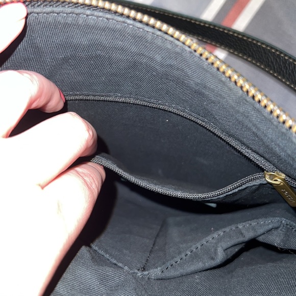 Ladies Leather Fossil Crossbody Bag! - Picture 9 of 12